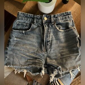 🚫SOLD🚫 Zara Blue Distressed Jean Shorts